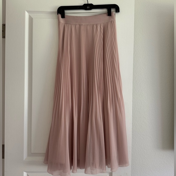 Aritzia Twirl Skirt Wilfred - Picture 1 of 4